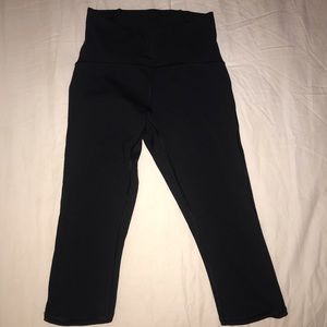 Lululemon Black Mesh Crop Leggings - Size 6